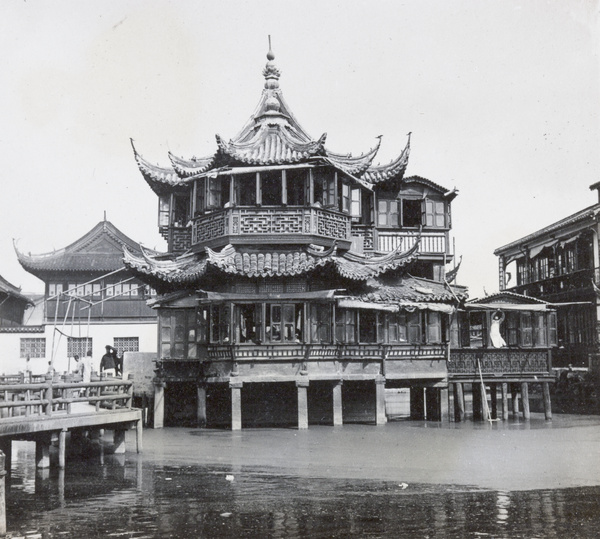 Huxinting (湖心亭), 'The Willow Pattern Tea House', Shanghai