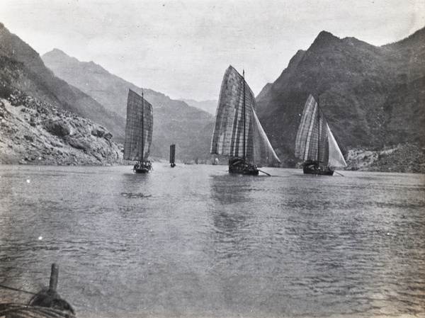 Boats travelling in a gorge