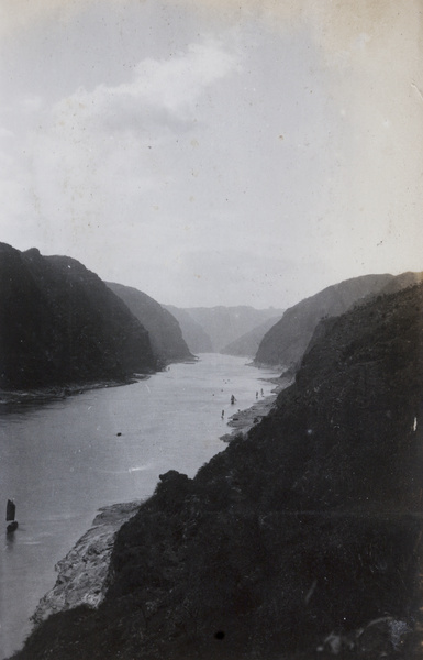 Yangtze Gorges (长江三峡)