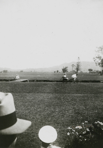 A bicycle rickshaw race