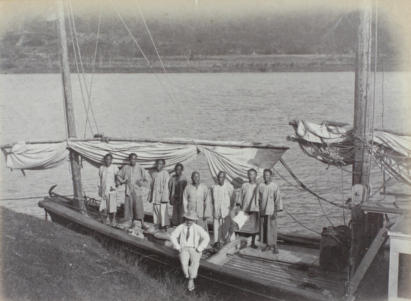 The 'Kien Kee' houseboat crew