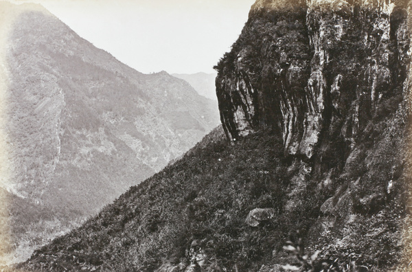 Yuen Foo River valley gorge