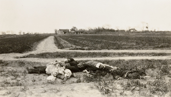 Civilian war casualties, near Shanghai