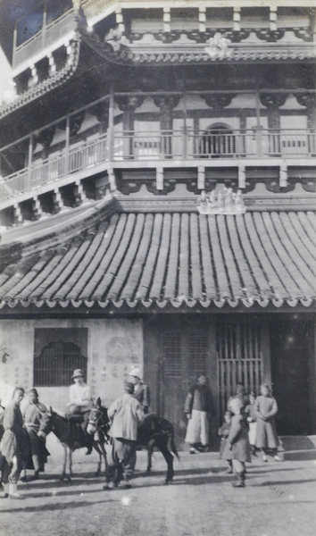 European men on donkeys, by Beisi Pagoda (北寺塔 ), Suzhou