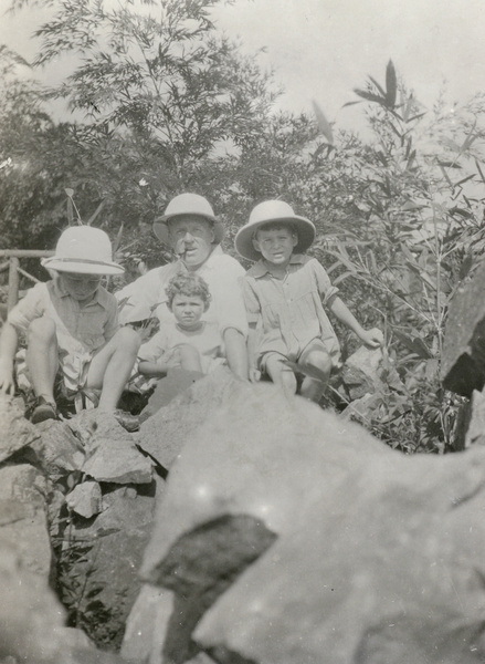 Harold Peck with his children