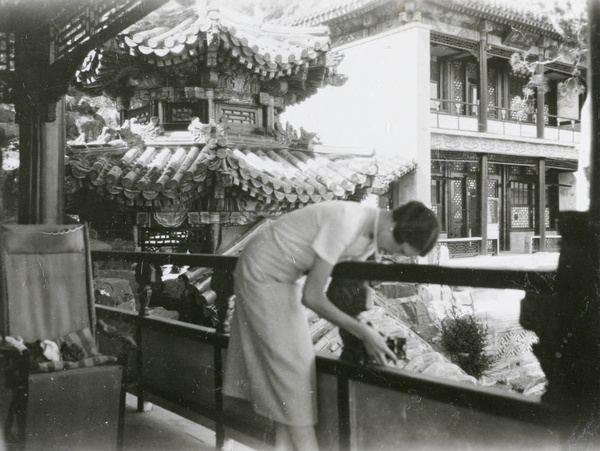 Biddy Carlisle taking a snap, Summer Palace, Peking