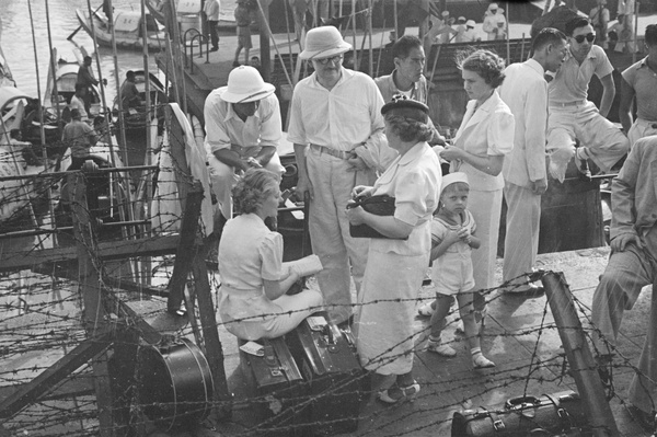 Evacuees waiting, the Bund, Shanghai