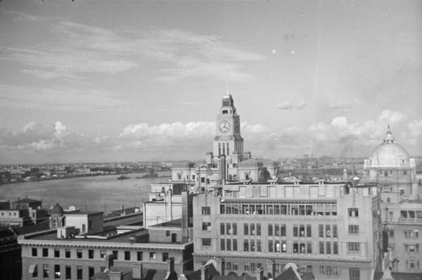 Custom House and Hongkong & Shanghai Bank, viewed from Metropole Hotel, Shanghai