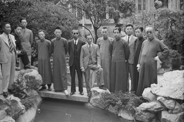 Hospital doctors and staff, Shanghai