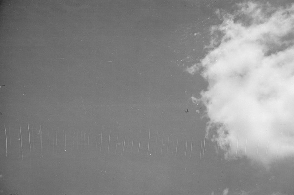 Aircraft and cloud, Shanghai