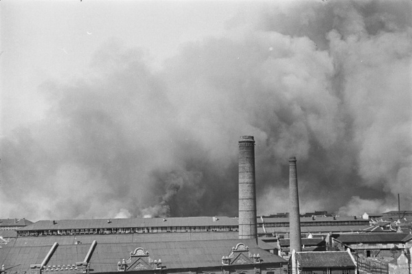 Fires near factories and warehouses, Shanghai