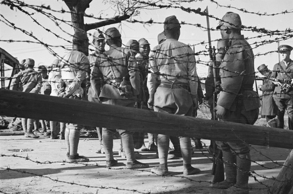 Japanese soldiers, Jessfield Railway Bridge, Shanghai