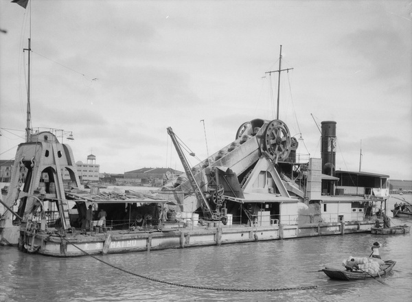 'Hai Hu', a Whangpoo Conservancy river dredger, Shanghai