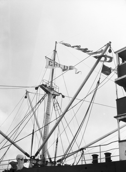 Rigging with signal flags, Shanghai