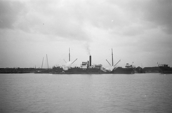 Freight ship berthed, Whangpoo River, Shanghai