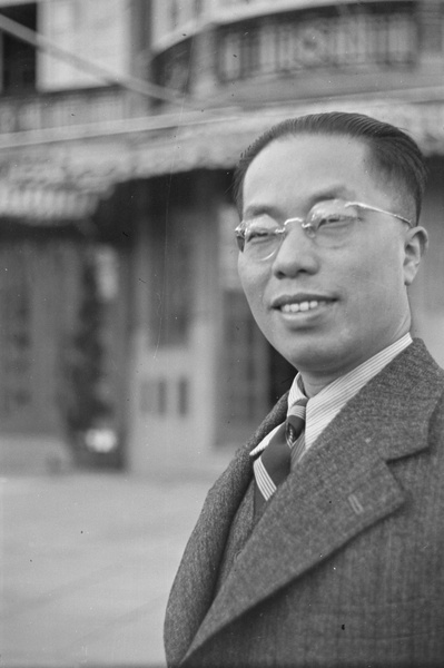 Yu Hongjun (O.K. Yui 俞鴻鈞), Mayor of Shanghai