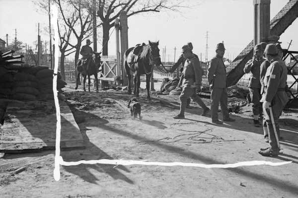 Japanese soldiers, Jessfield Railway Bridge, Shanghai