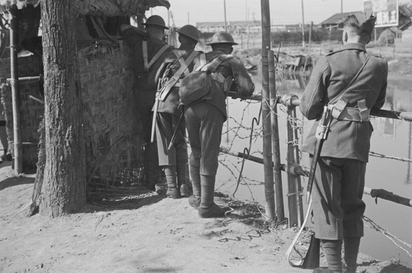 British soldiers close to Jessfield Railway Bridge, Shanghai