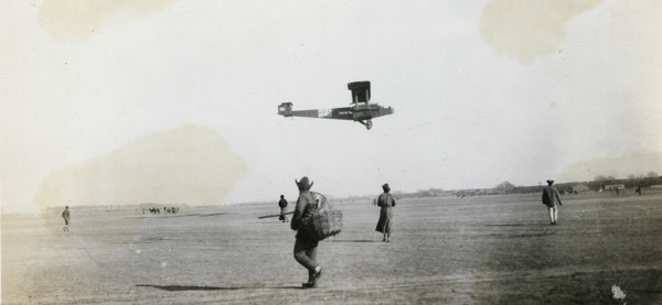 Watching the Handley Page flying overhead