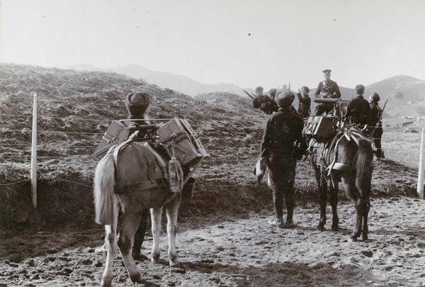 F. S. Cooper with soldiers and Maxim gun, 1st Chinese Regiment