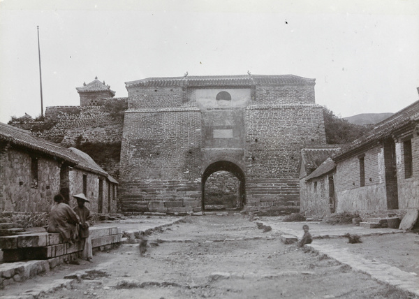 West gate, Weihaiwei