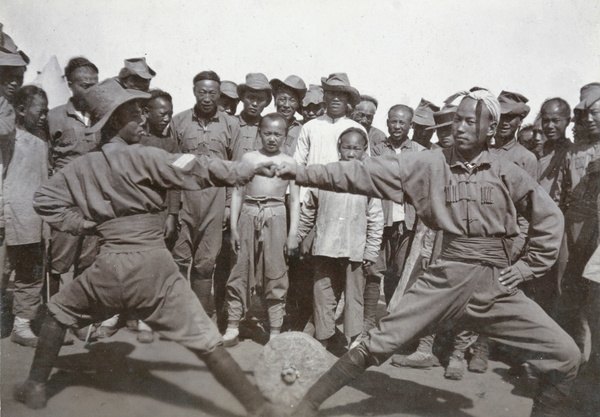 Martial arts display by soldiers of the 1st Chinese Regiment - 武术