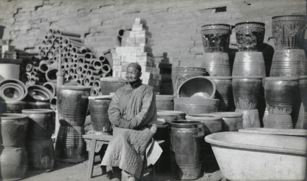 Selling pots, pipes, bricks and water vats, Peking