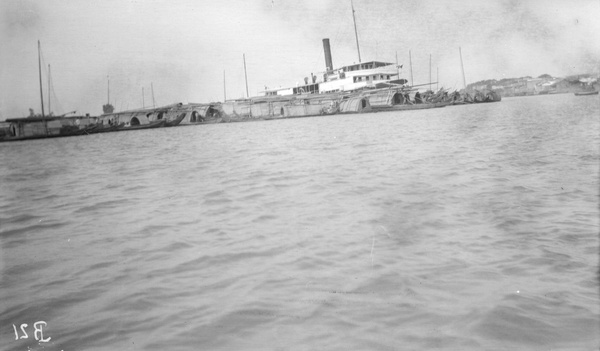 'Kian' loading tea at  Wuchang (武昌)