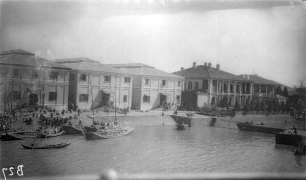 Butterfield and Swire front on Yangtze River, Hankow