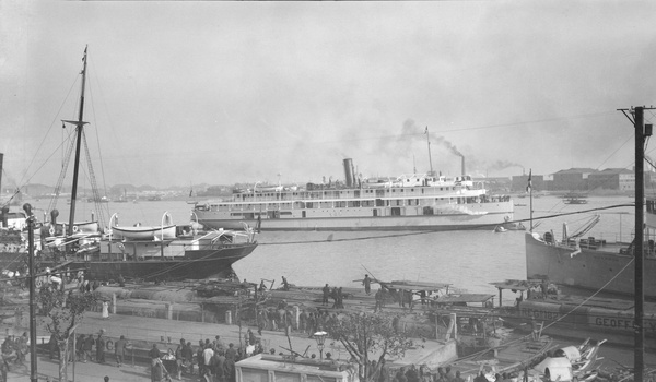 Steamship 'Hsin Peking' (新北京) in Shanghai