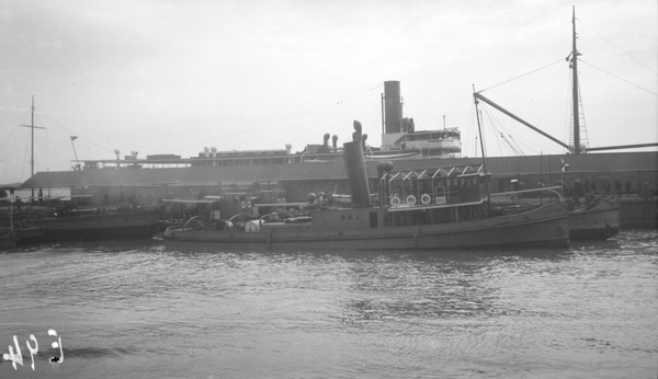 Tugs including 'Chuting' by hulk