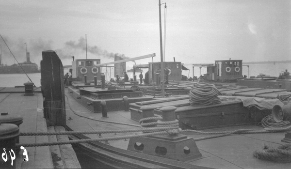 China Navigation Company lighters
