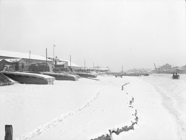 Snow on riverside, Tientsin Hotung