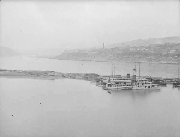 Ships on the Yangtze, Chungking