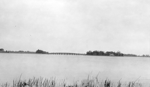 Seventeen-arch Bridge, Lake Kunming, Summer Palace, Peking