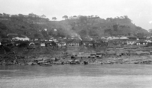 Bankside town, Upper Yangtze