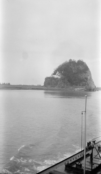 'The Little Orphan' (小孤山), Yangtze River