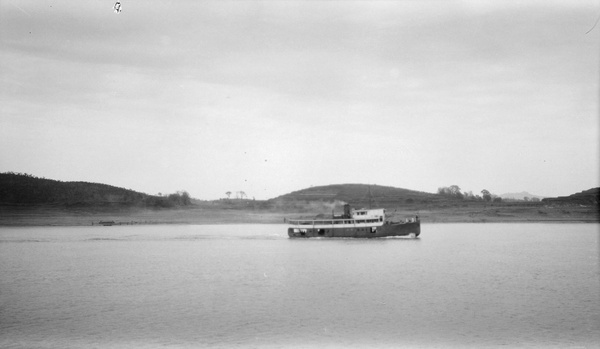 River steamer on the Middle Yangtze