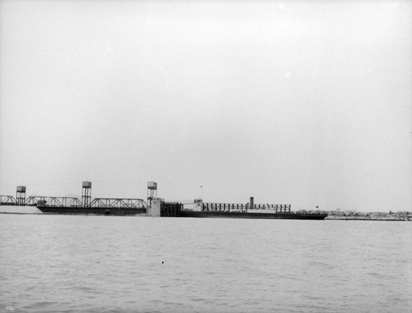 Quayside, Nanking