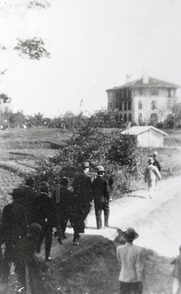 Sun Yat-sen and entourage walking towards Canton Christian College