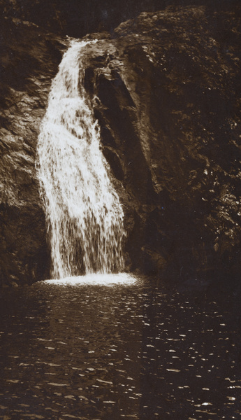 A waterfall near Tai O (大澳), Lantau Island (大嶼山), Hong Kong