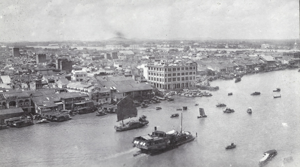 View over Guangzhou (廣州)