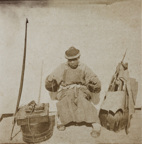 Street cobbler, Shanghai