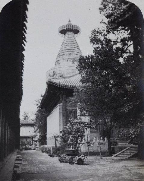 The White Stupa at the Miaoying Temple, Peking