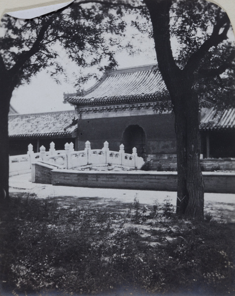 Bridge and entrance, Peking