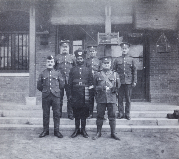 Indian army and British officers