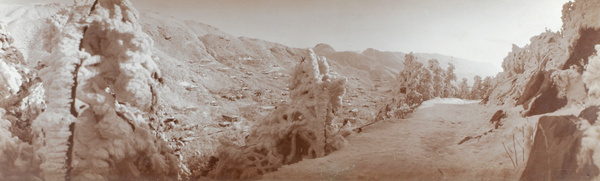 Houses on a snowy mountainside, Kuling