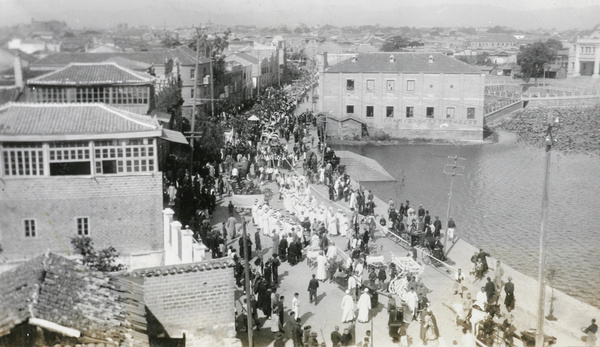 A funeral procession, Shanghai, 1930s