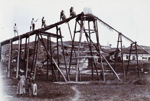 Carrying the brine to a higher level, salt wells, Tzuliuching, Zidong