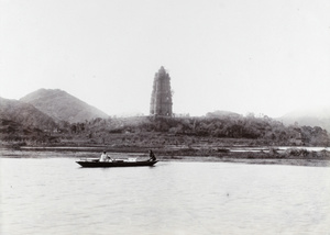 Leifeng Pagoda (雷峰塔 Thunder Peak Pagoda), West Lake (西湖), Hangzhou (杭州)